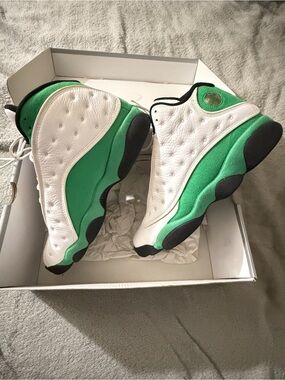 Jordan 13 Shoe Celtics Green and White Size 10.5 with box